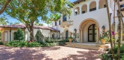 6 BR, 12399 ft² – Buy a Stunning Estate in the Exclusive Old Palm Golf Club, FL